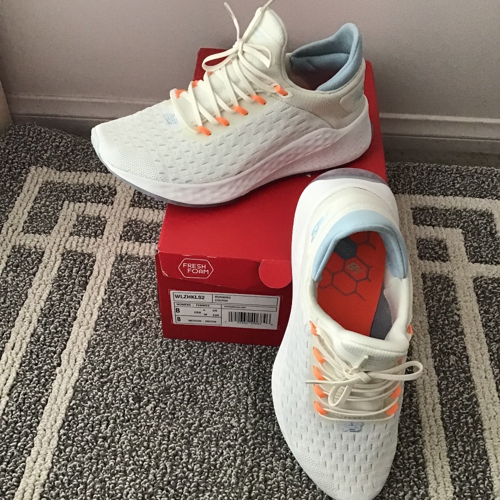 Brand new New Balance women’s gym shoe size 8